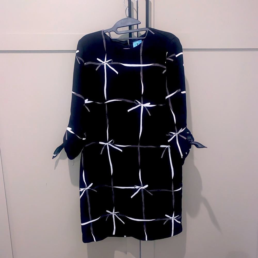 CeCe black quarter sleeve dress.